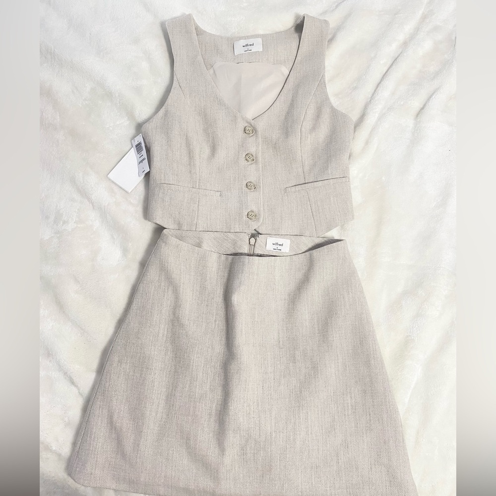 NWT Wilfred Aritzia Vest and Skirt Set - Size 4